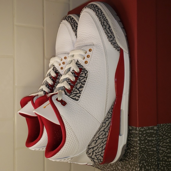Air Jordan 3 Retro "Cardinal Red" - Picture 3 of 8